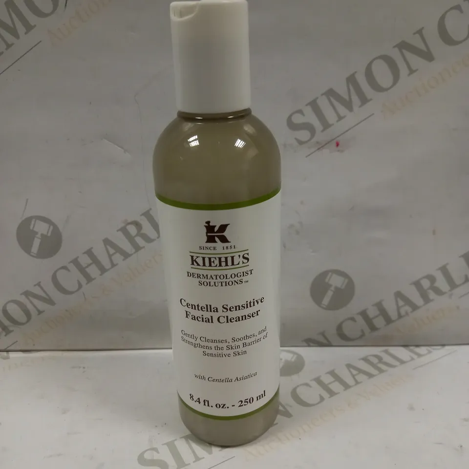 KIEHL'S CENTELLA SENSITIVE FACIAL CLEANSER - 250ML