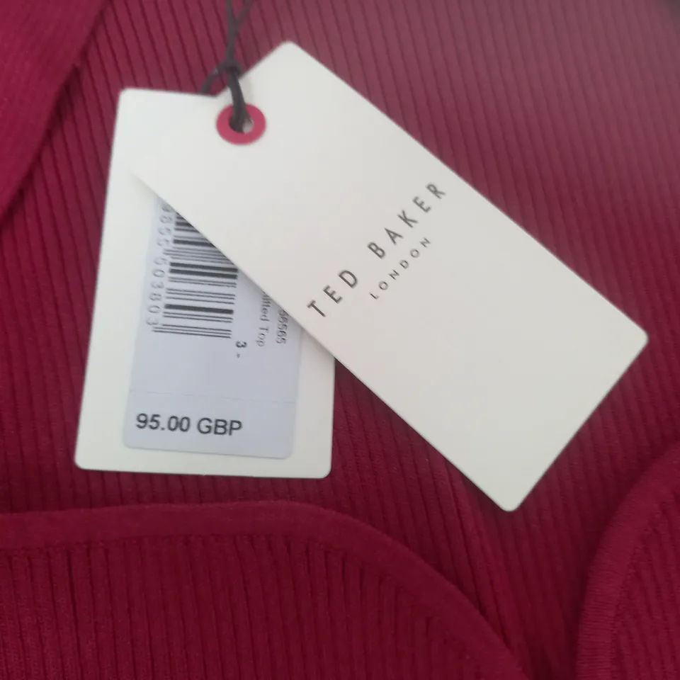 TED BAKER SWEATHEART NECKLINE KNITTED TOP IN RED - 3
