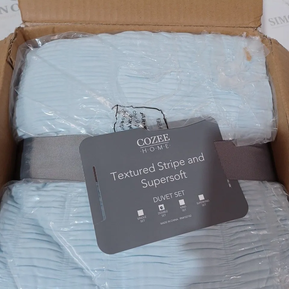 STRIPED SOFT 6 PIECE SUPER KING SET 