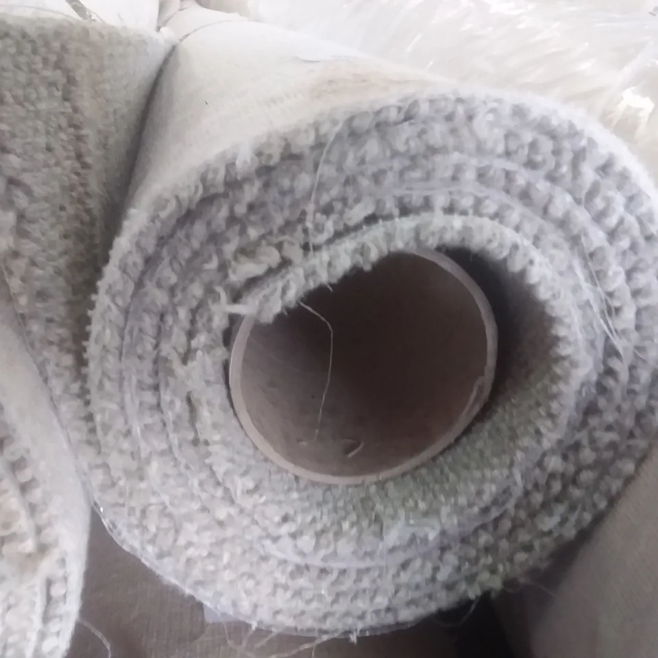 ROLL OF QUALITY LAKELAND HERD LOOP CARPET 5×2.3M