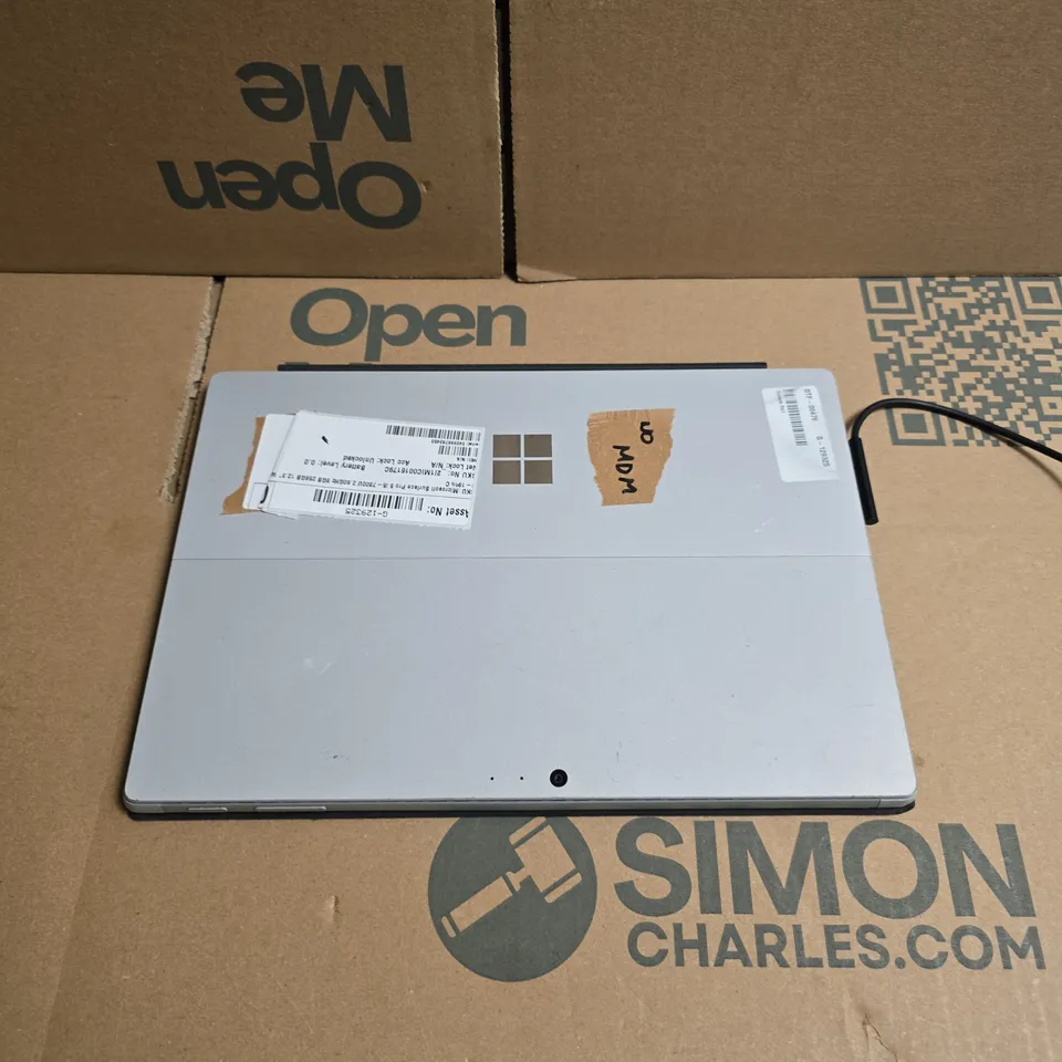 MICROSOFT SURFACE PRO 5 TABLET WITH KEYBOARD 