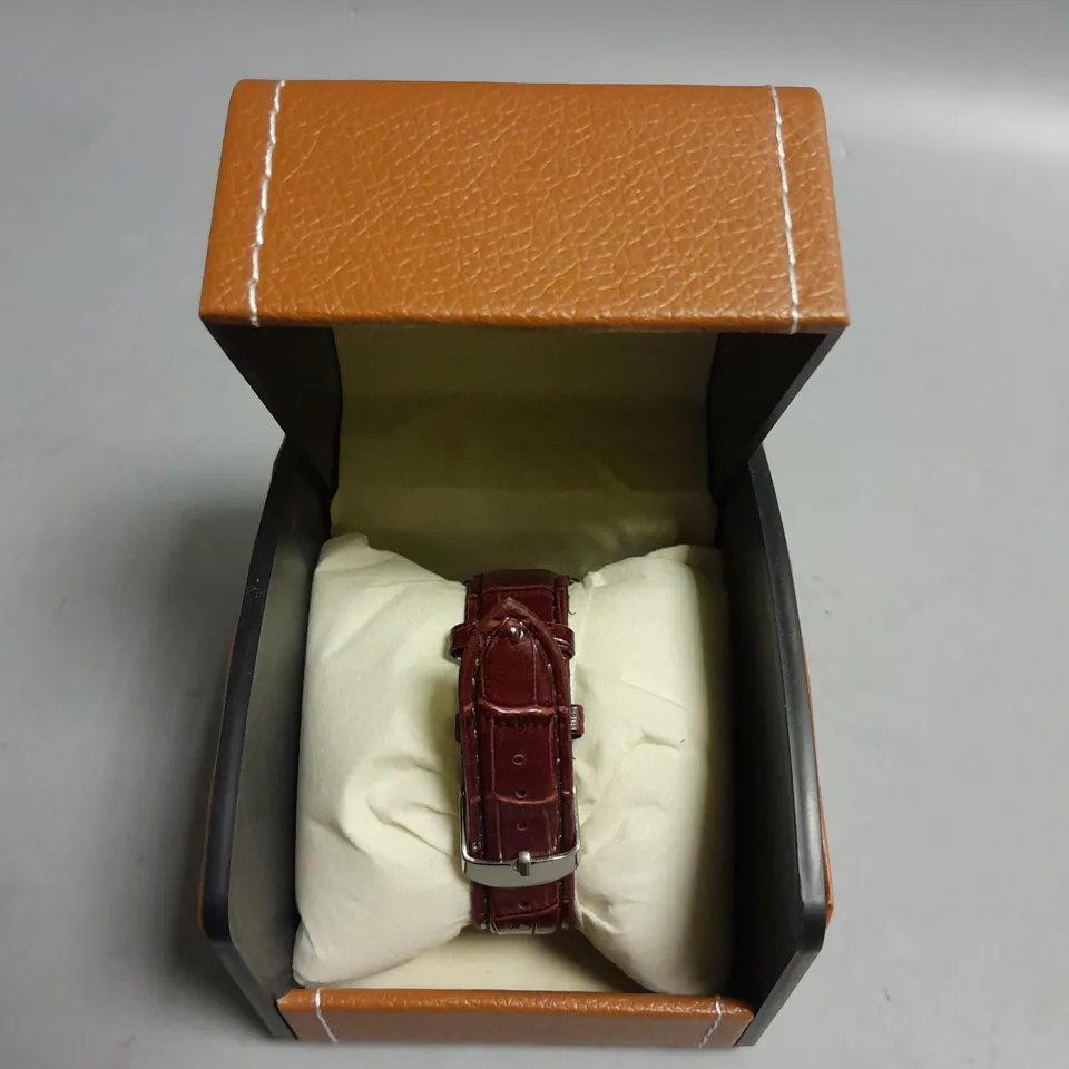 BOXED LADIES LA BANUS WRISTWATCH