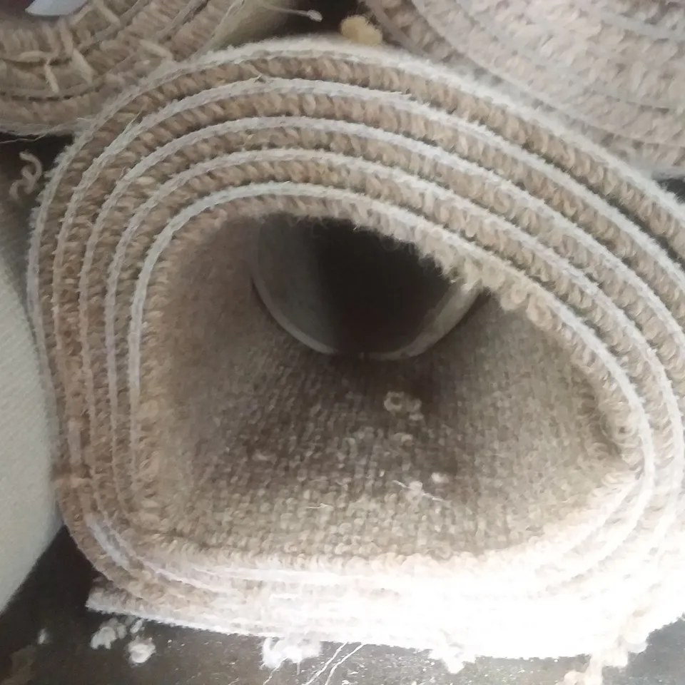 ROLL OF QUALITY RARE BREEDS LOOP CALICO CARPET 5×3M
