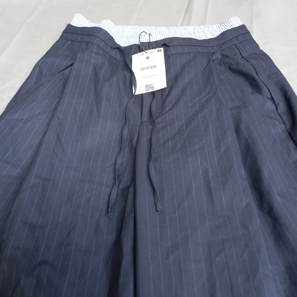 BERSHKA NAVY BLUE BAGGY TROUSERS - SIZE 38