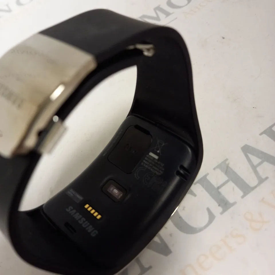 SAMSUNG SMART WATCH 