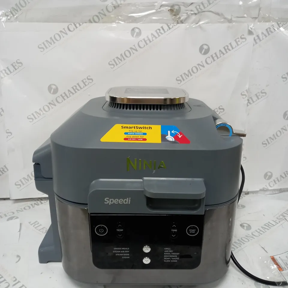 BOXED NINJA SPEEDI 10-IN-1 5.7L RAPID-COOKER & AIR FRYER ON400UK