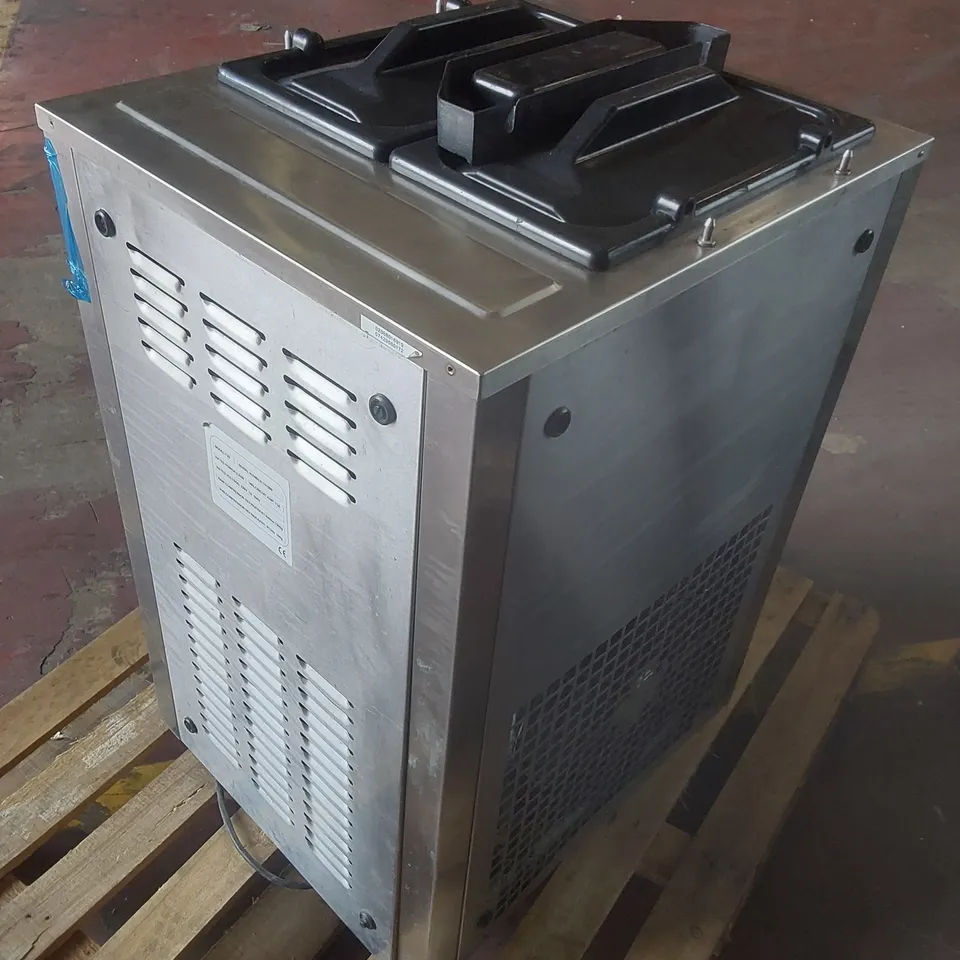 BLUEICE T29 COMMERCIAL ICE CREAM MACHINE