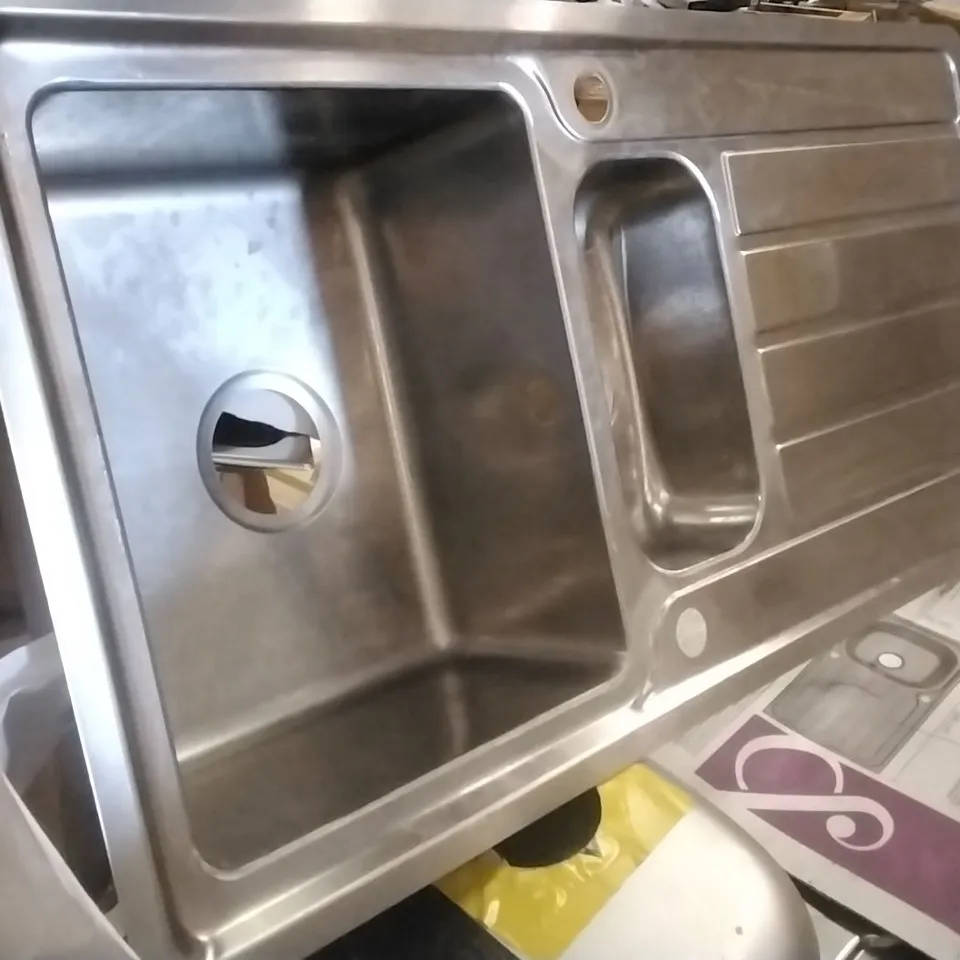 STAINLESS STEEL 1.5 BOWL AND DRAINER SINK 