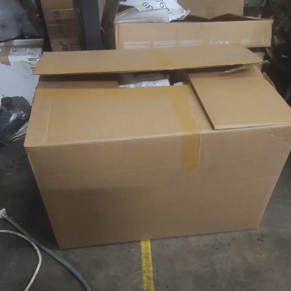 BOX CONTAINING A LARGE QUANTITY OF ASSORTED EASTER PRODUCTS