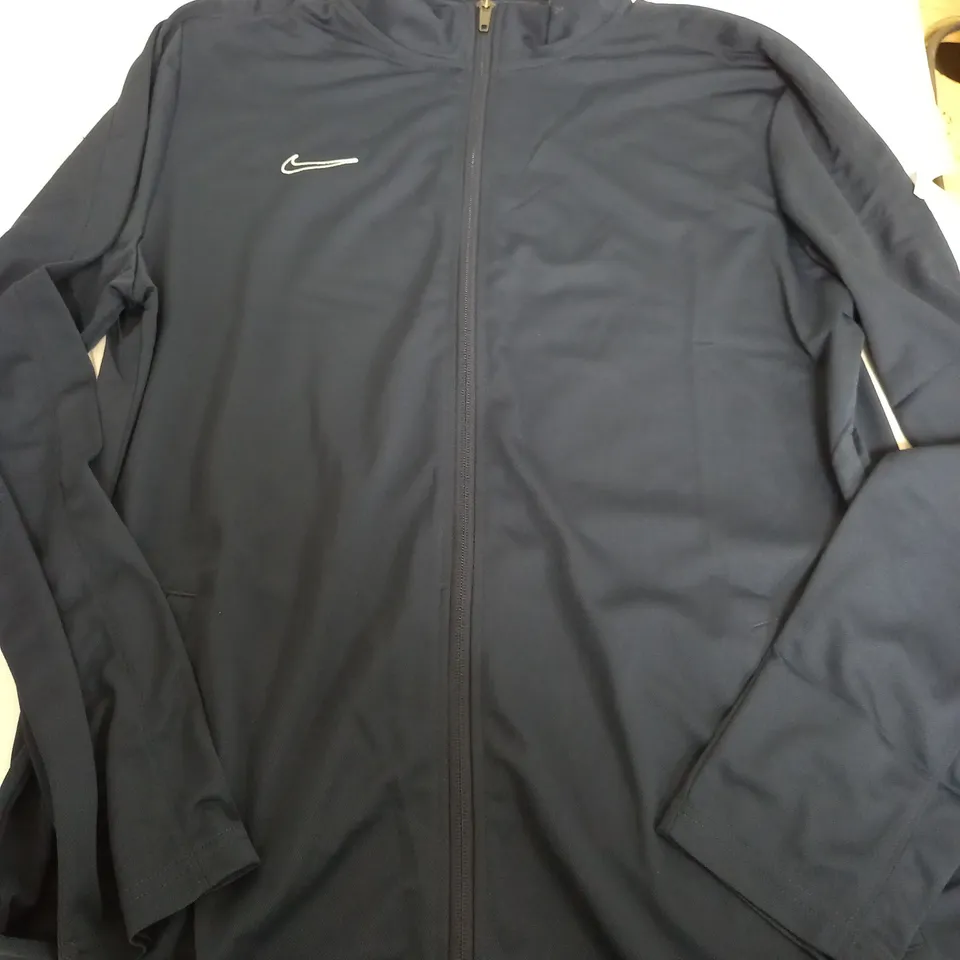 NIKE DRI FIT SLIM FIT JACKET - XL