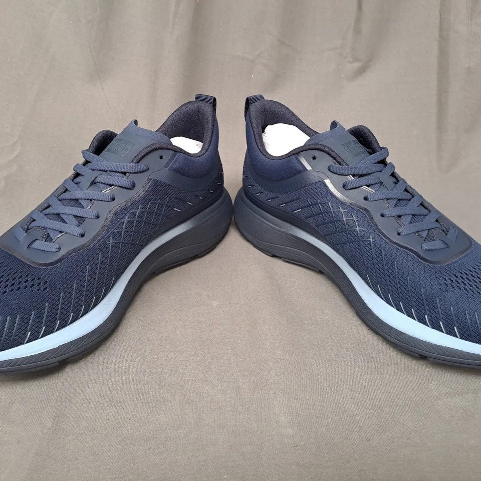 BOXED PAIR OF FITFLOP RUNNER MESH RUNNING SHOES IN NAVY UK SIZE 6