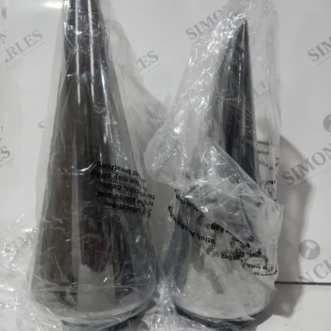 BOXED KELLY HOPPEN SET OF 2 INDOOR/OUTDOOR PRELIT GLASS DECOR - REFLECTIVE CONES