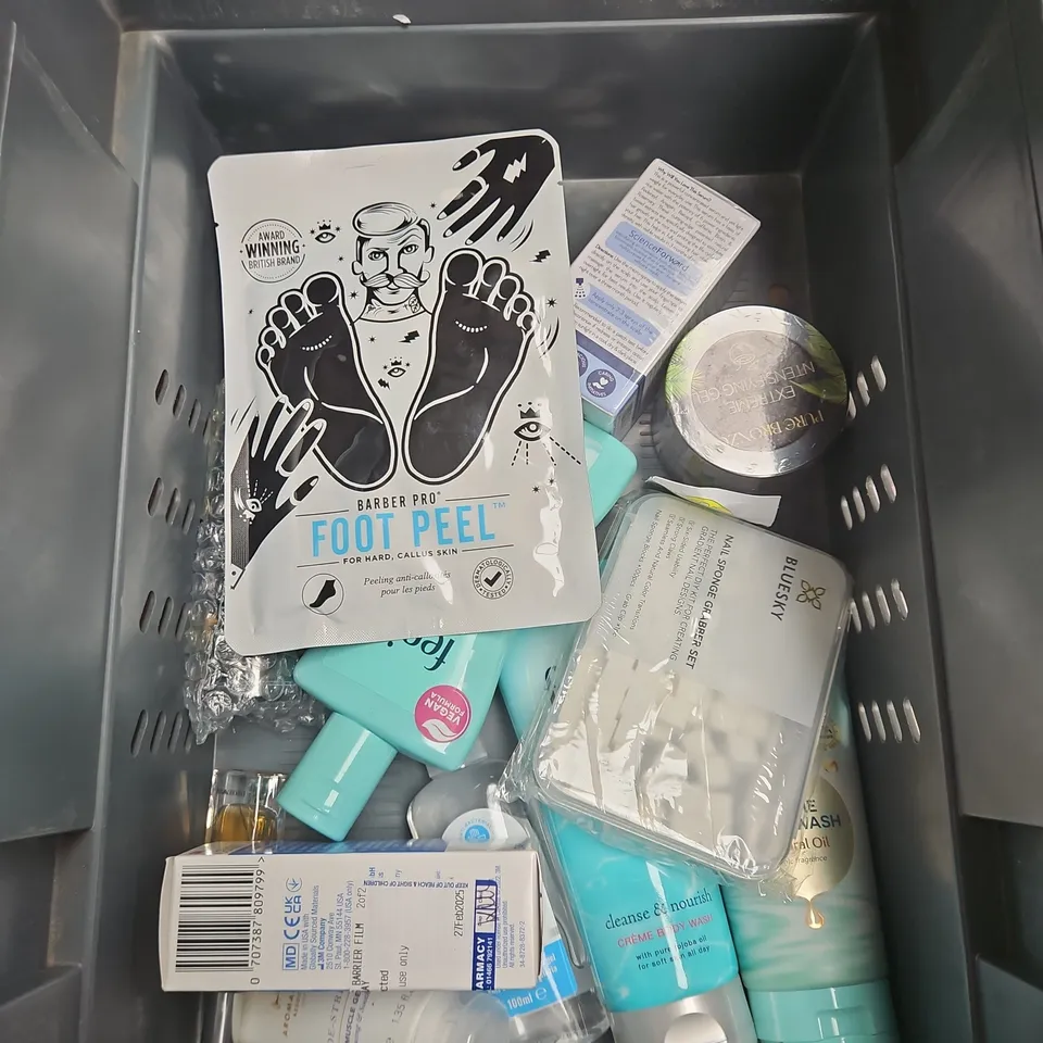 APPROXIMATEY 20 HEALTH AND BEAUTY PRODUCTS TO INCLUDE - IMPULSE BODY FRAGRANCE MIST - VASELINE - FENJAL BODY LOTION - ETC