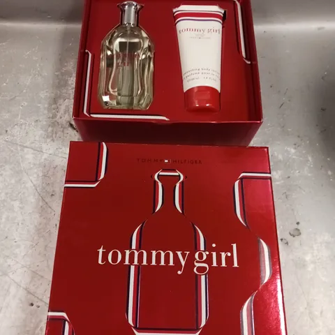 BOXED TOMMY HILFIGER TOMMY GIRL EAU DE TOILETTE GIFT SET