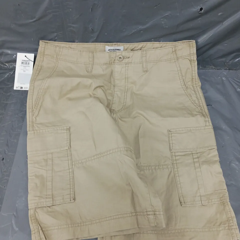 JACK AND JONES COLE CAMPAIGN CARGO SHORTS