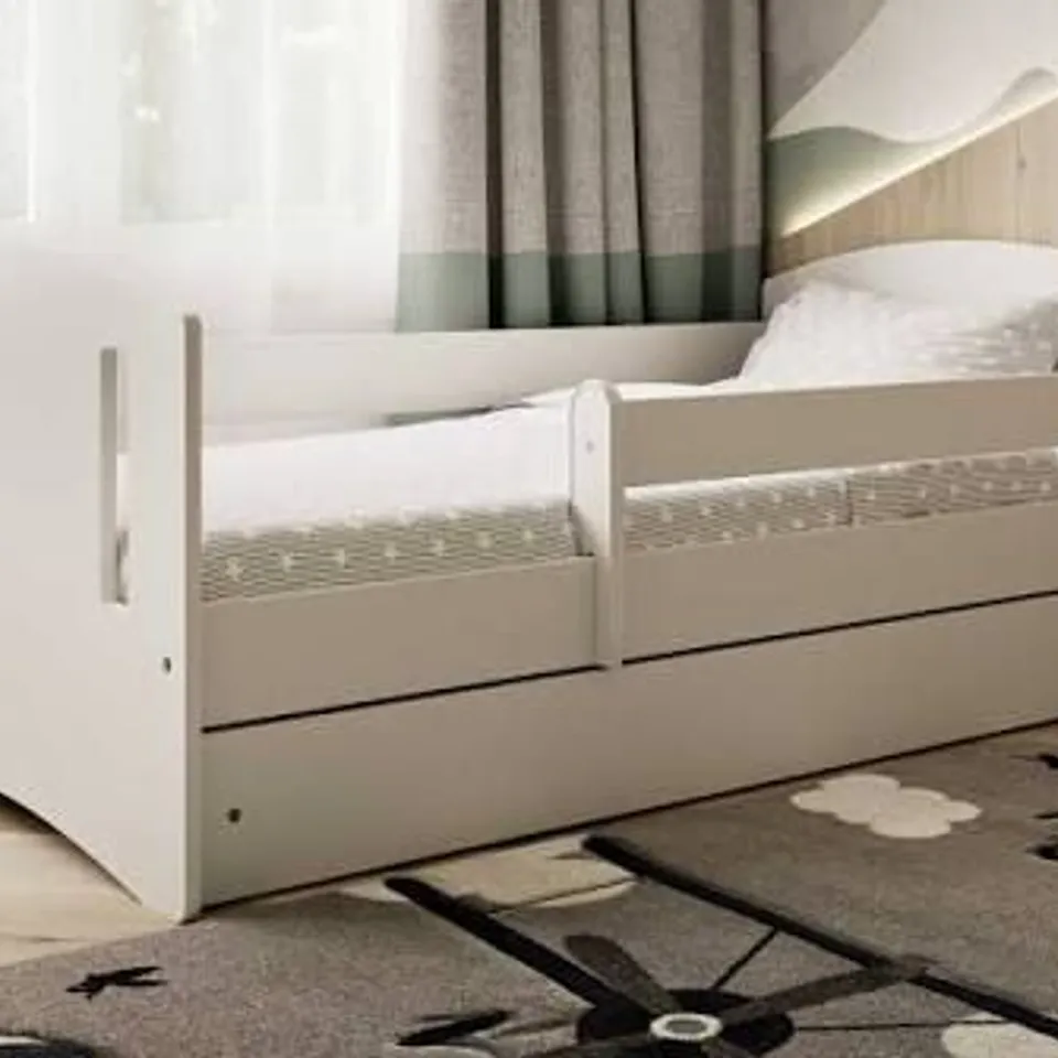 BOXED HERMES DRAWER CONVERTIBLE BED AND MATTRESS (2 BOXES)