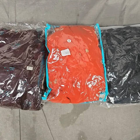 APPROXIMATELY 20 ASSORTED CLOTHING AND FASHION PRODUCTS IN VARIOUS STYLES AND SIZES - COLLECTION ONLY