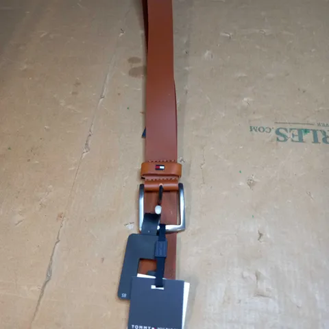 TOMMY HILFIGER DENTON LEATHER BELT 