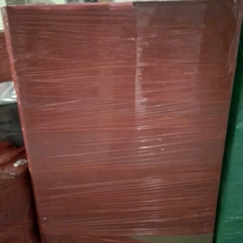 PALLET CONTAINING VARIOUS ASSORTED ITEMS TO INCLUDE:PAPER SHREDDER, NINJA FOOD BLENDER, MATERIAL WARDROBE, DOG CAGE, COOKER HOODS ETC.