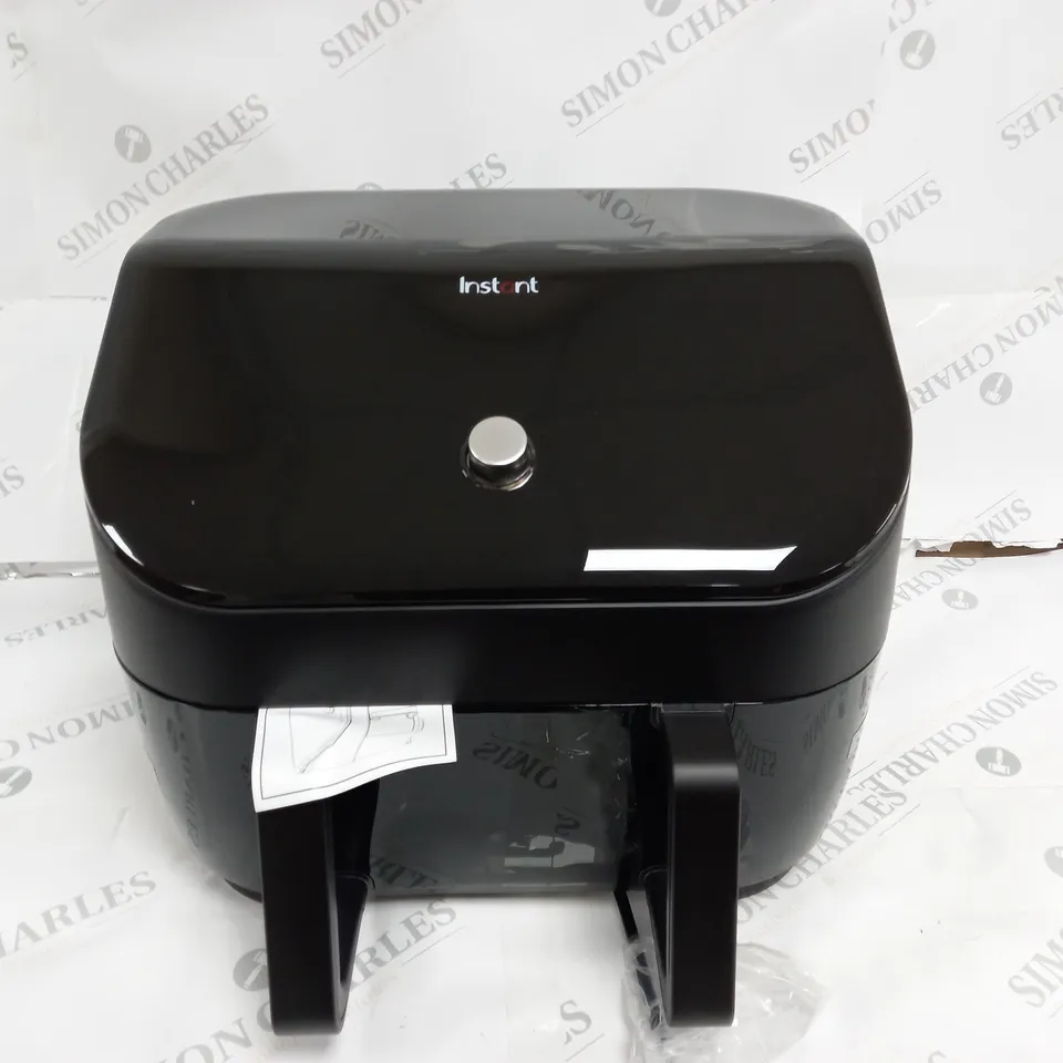 BOXED INSTANT VORTEX PLUS VERSAZONE AIR FRYER 