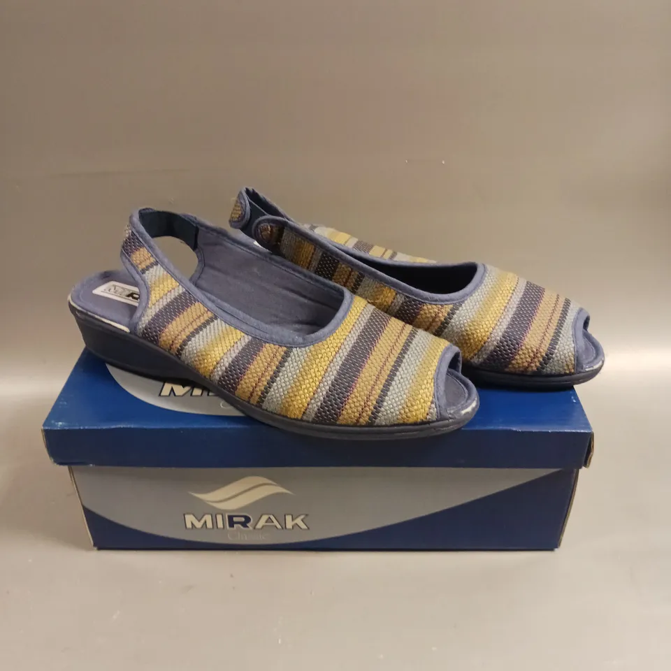 BOXED PAIR OF MIRAK CLASSIC CARLA OPEN TOE SHOES IN BLUE - 6	