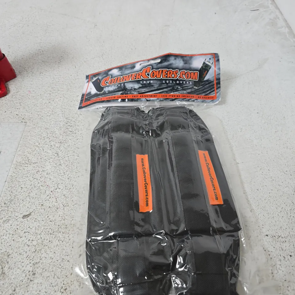 BOX OF APPROXIMATELY 8 ASSORTED AUTO ITEMS INCLUDING COIL COVERS AND 5 TON JACK 