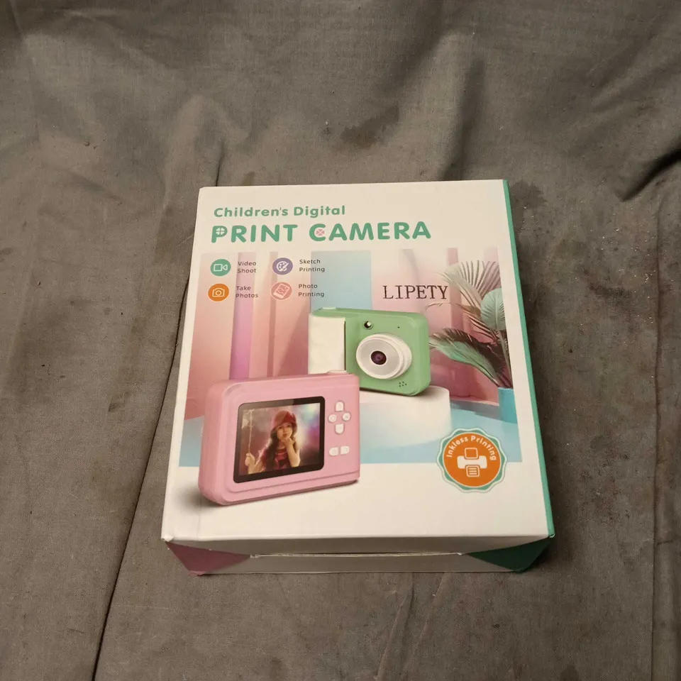CHILDRENS DIGITAL PRINT CAMERA BOXED