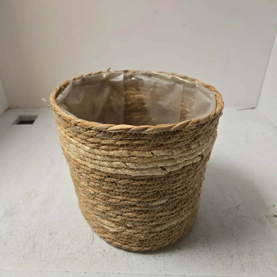 WOVEN NATURAL FIBRE WASTE BASKET WITH PLASTIC LINER