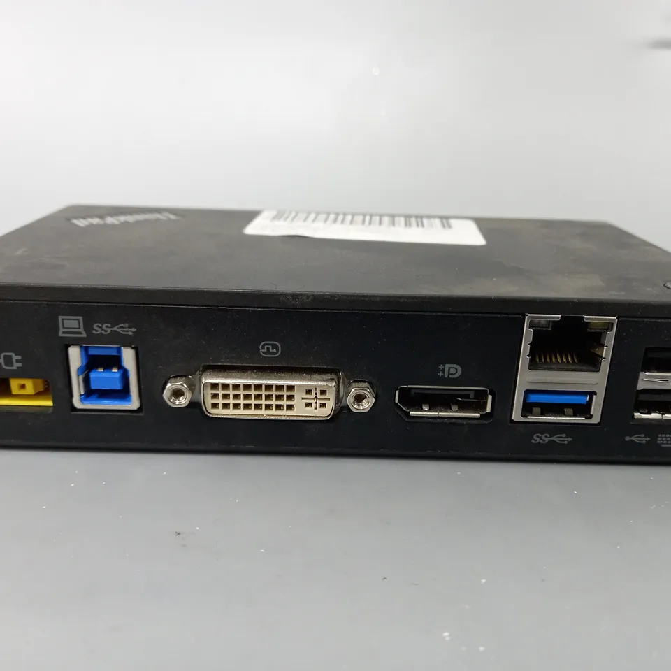 LENOVO THINKPAD USB 3.0 UNIVERSAL PRO DOCK