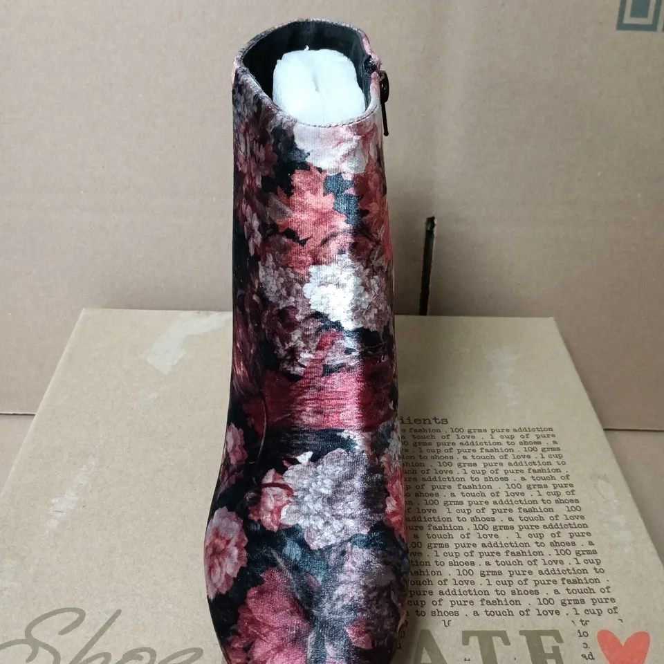 SHOECOLATE FLORAL PRINT ANKLE BOOTS – WOMEN'S - SIZE 41