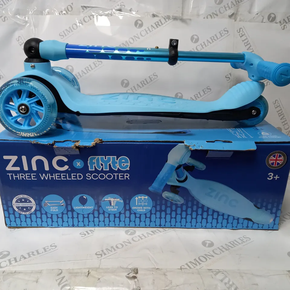 BOXED ZINC 3 WHEELED LIGHT UP STAR SCOOTER  RRP £39.99