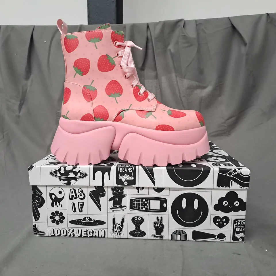 BOXED PAIR OF KOI VEGAN STRAWBERRY SHORTCAKE PINK VILUN BOOTS IN PINK UK SIZE 6