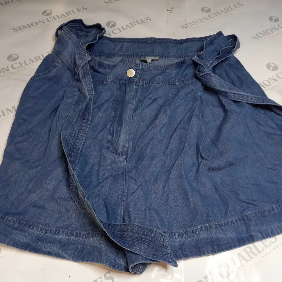 OLIVER BONAS MULTI STITCH BELTED CHAMBAY SHORTS IN BLUE - SIZE 14