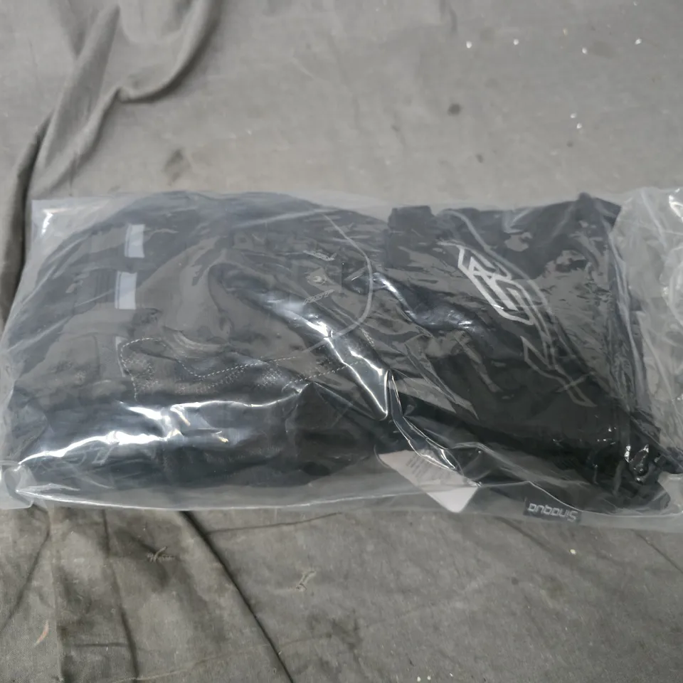 BOXED RST PARAGON 6 HEATED GLOVE - UK 11