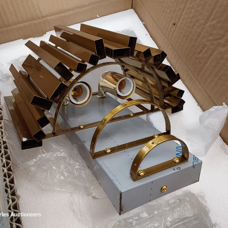 BOXED MERRITT 2 LIGHT DIMMABLE GOLD /CLEAR WALL LIGHT