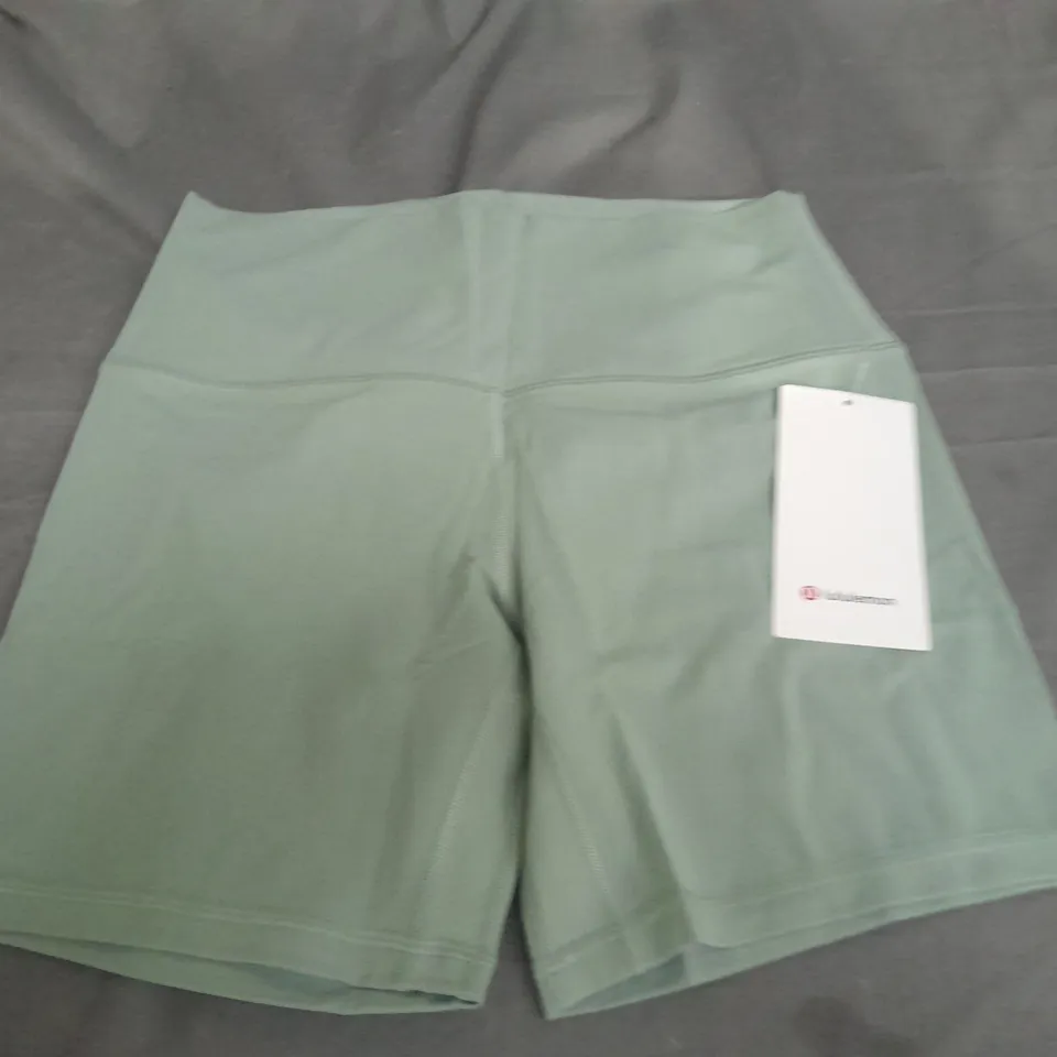 LULULEMON ALIGN HR 6" SHORTS IN GREEN - 10