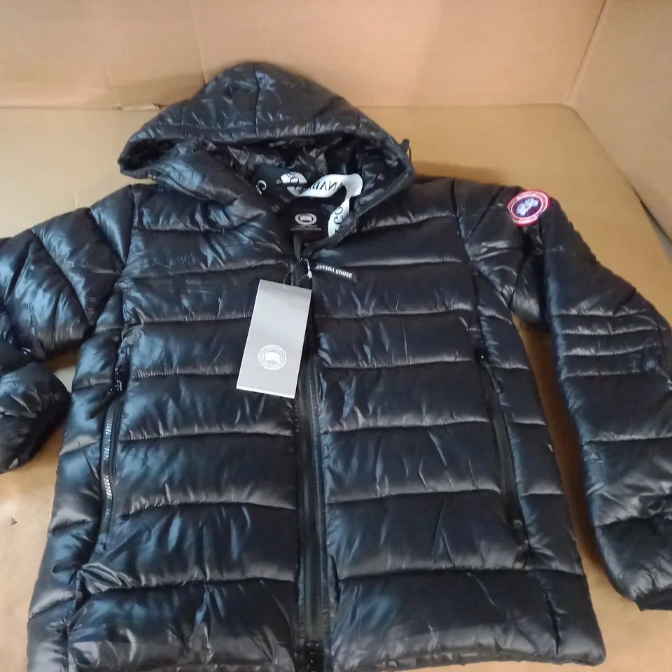 CANADA GOOSE HYBRIDGE COAT IN BLACK - M/M