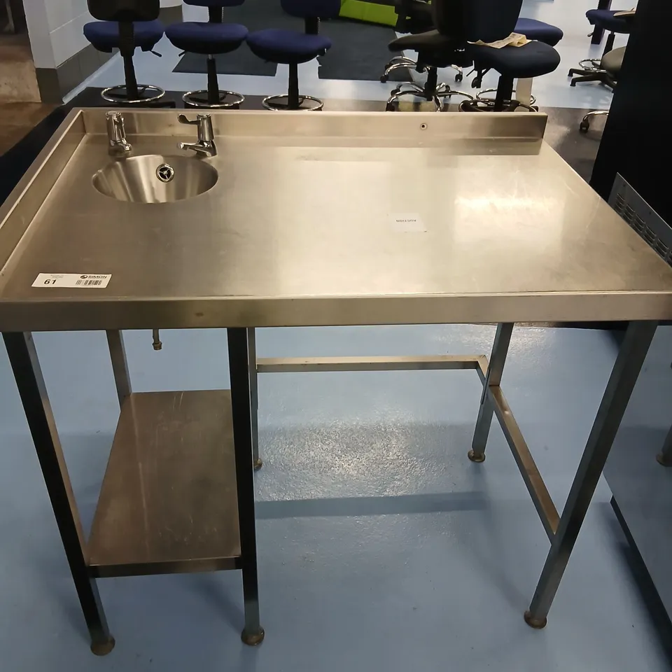 STAINLESS STEEL COMMERCIAL KITCHEN WORK TABLE WITH INTEGRATED SINK
