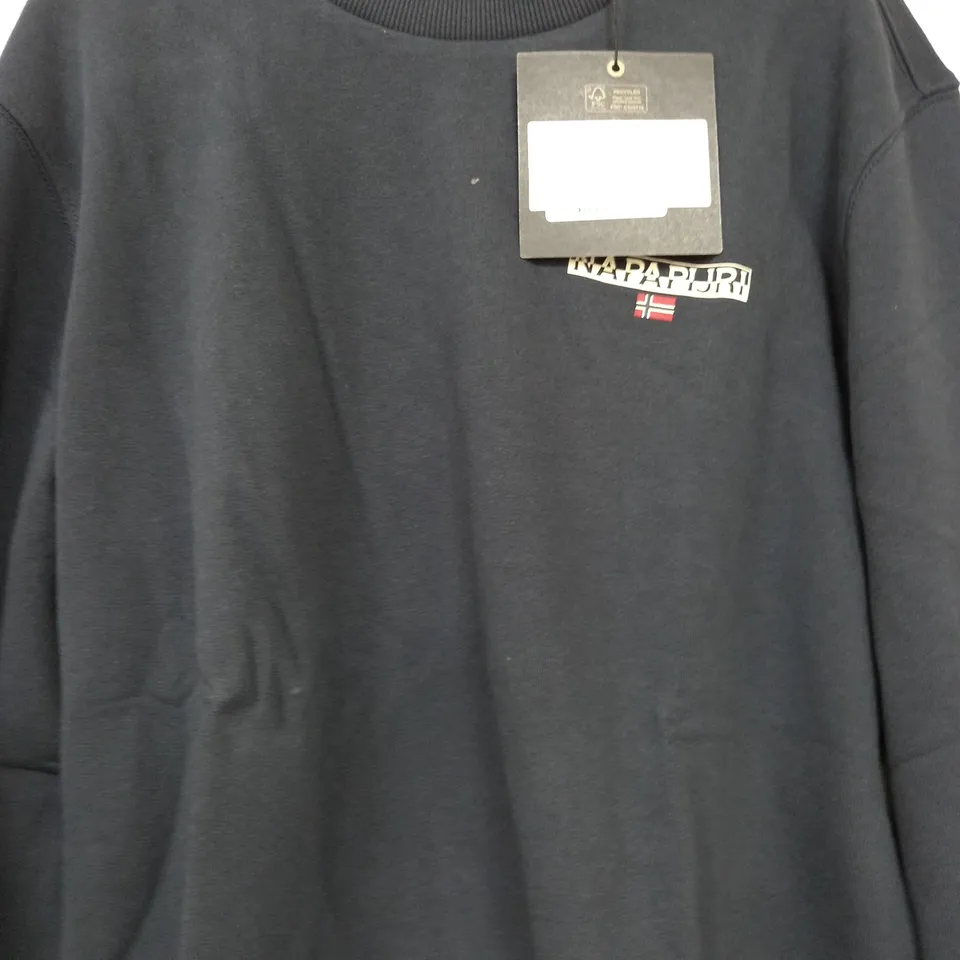 NAPAPIJRI GEOGRAPHIC RAISE LOGO SWEATER IN BLUE MARINE - LARGE