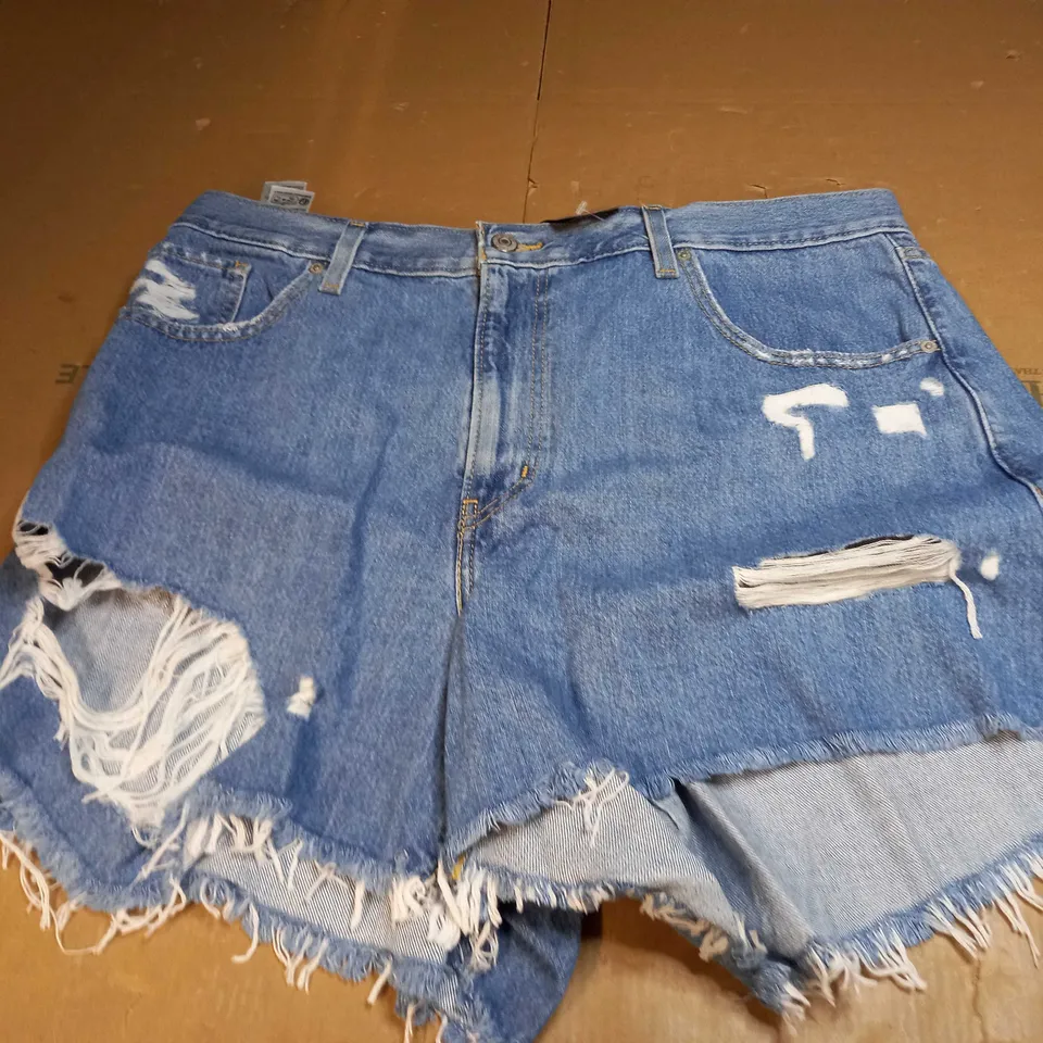 LEVIS STRAUSS HIGH WAISTED MOM SHORTS SIZE 16