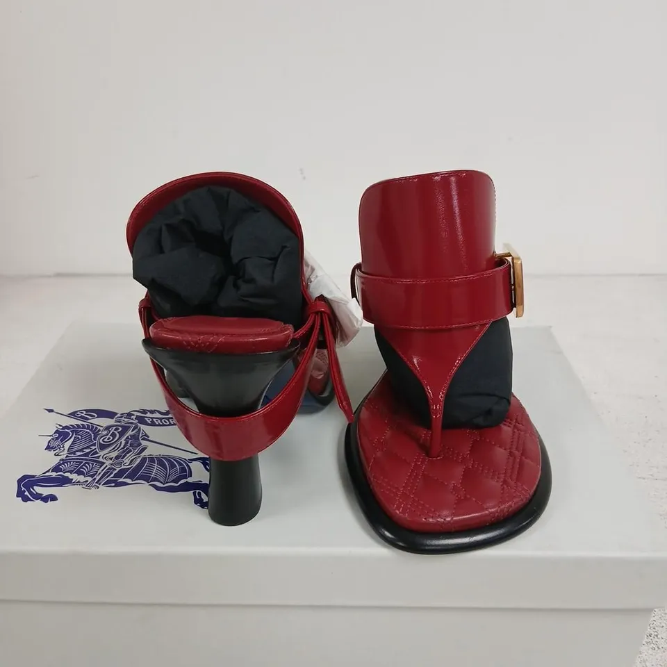 BURBERRY RED LEATHER SANDALS – UK 3 (EU 36)