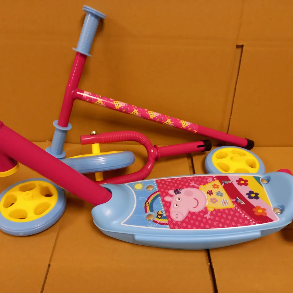 PEPPA PIG 'SWITCH IT' MULTI CHARACTER TRI SCOOTER RRP £24.99