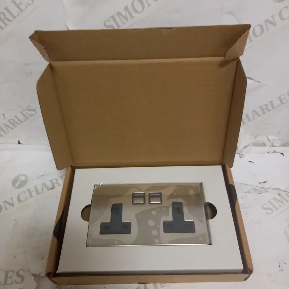 LIGHTWAVE 2 GANG SOCKET STAINLESS STEEL