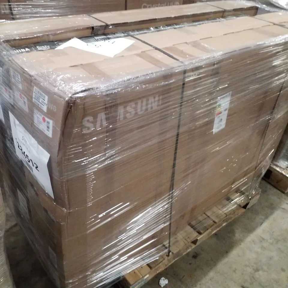 PALLET CONTAINING APPROXIMATELY 4 ASSORTED DAMAGED TVS