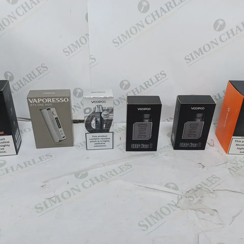 LOT OF APPROXIMATELY 10 BOXED E-CIGARETTES TO INCLUDE VOOPOO DRAG S, GEEKVAPE Z200 MOD, AND VOOPOO DRAG E6 ETC. 