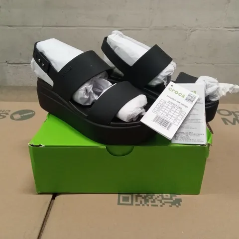 BOXED PAIR OF WOMEN'S BROOKLYN LOW WEDGE CROCS - BLACK // SIZE: 4