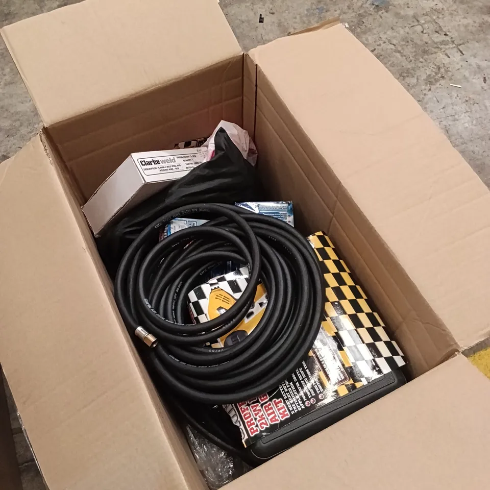 BOX OF ASSORTED PARTS AND DIY TOOLS TO INCLUDE HOT AIR GUN, RUBBER HOSING, WELDING WIRE ETC. (1 BOX)