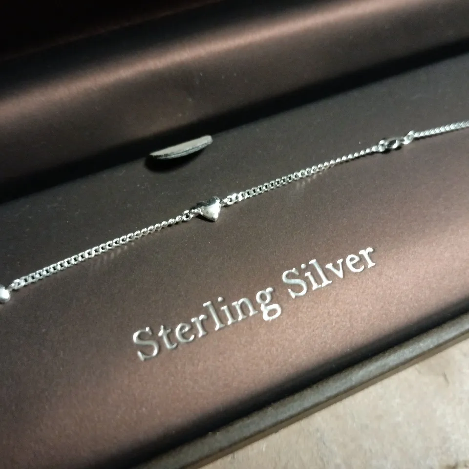 Inspirations Sterling Silver Bracelet with Heart Station Links (925)