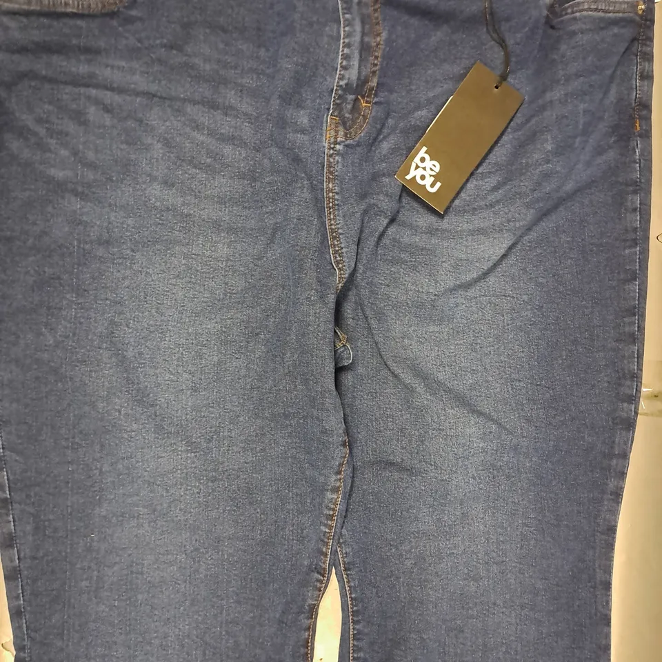 EVA INDIGO FLARED JEANS SIZE 22 (4XL)