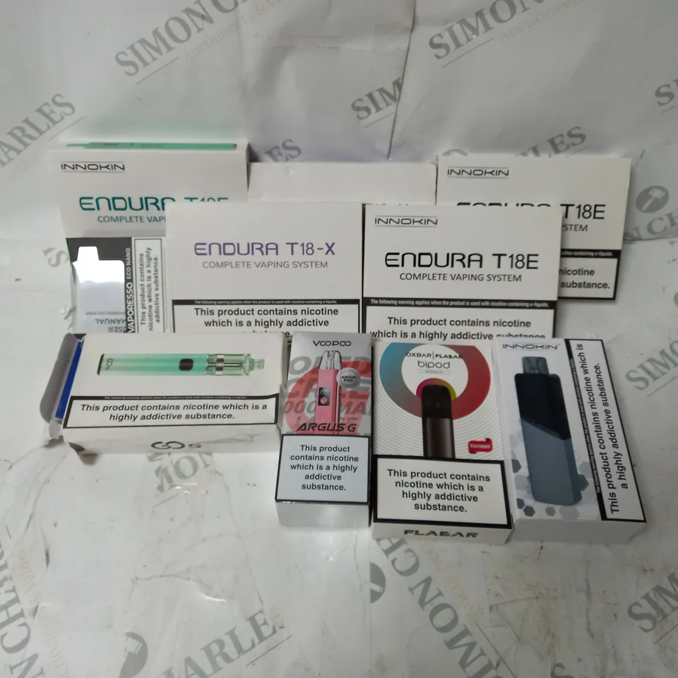 BOX OF APPROXIMATELY 10 ASSORTED E-CIG PRODUCTS TO INCLUDE INNOKIN, VOOPOO, OXBAR 